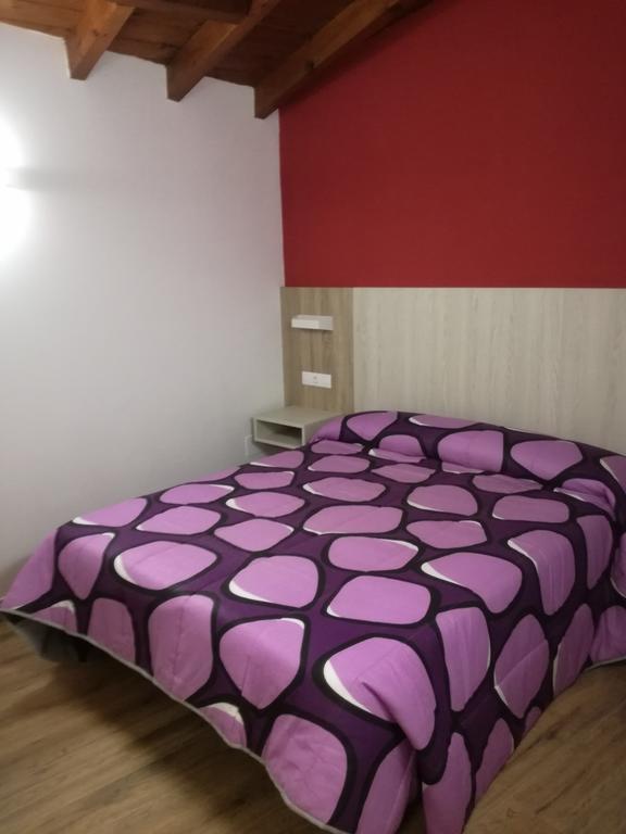 Hotel Hostal Casa Tino Caín Zewnętrze zdjęcie